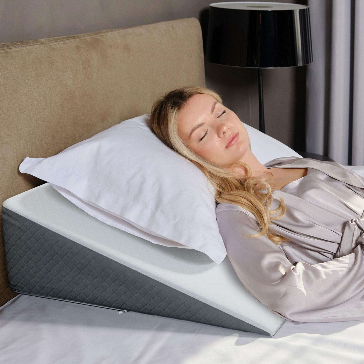 Bed Wedge Pillow with Jacquard Cover

