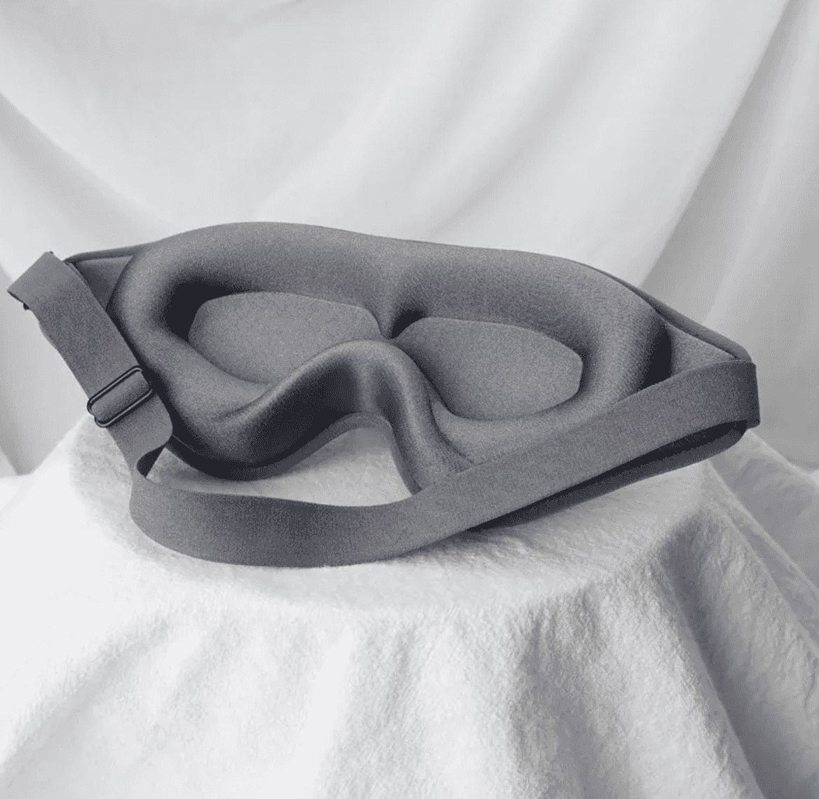 3D Contoured Sleeping Eye Mask


